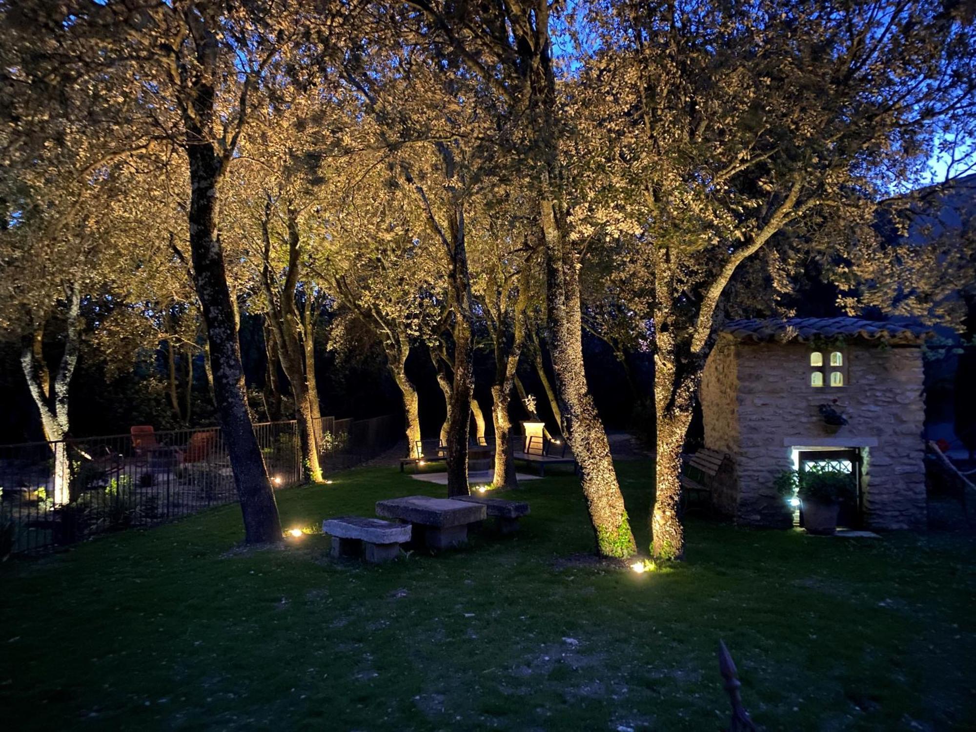 Logis La Bastide De Grignan Hotel & Restaurant "La Chenaie" Екстер'єр фото